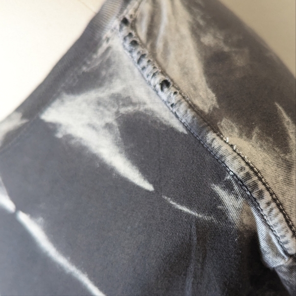 Affliction T Shirt Large Crew Neck Distressed Short Sleeve Gray and White Biker - Picture 5 of 5